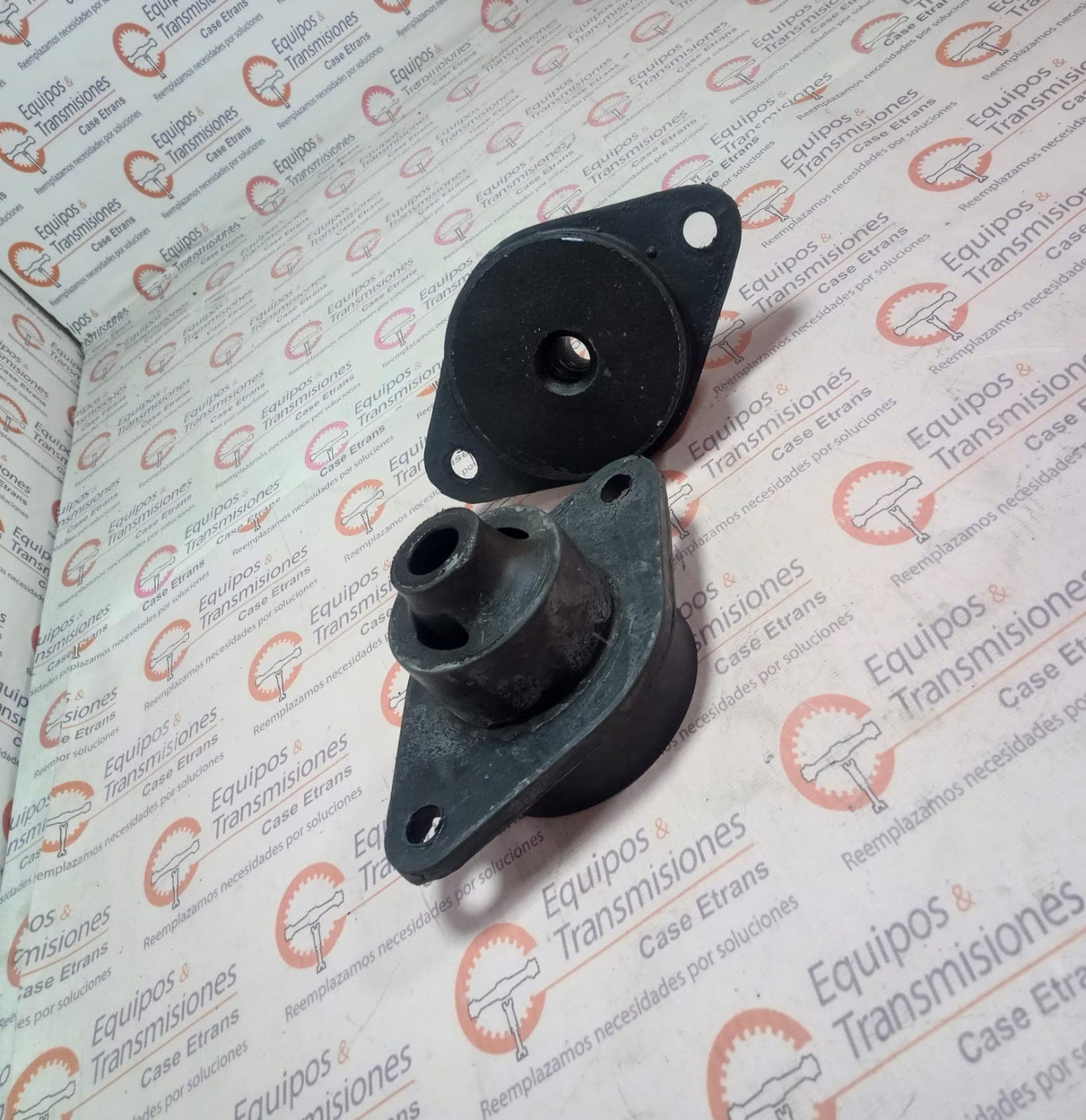 SOPORTE DE MOTOR CNH CASE NEW HOLLAND - CASE